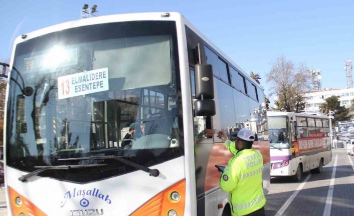 Uşak’ta 951 sürücüye para cezası kesildi