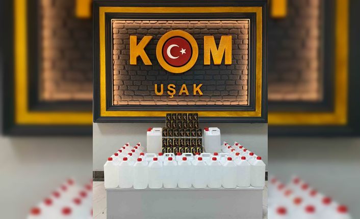 Uşak’ta kaçak cinsel ürün ve etil alkol ele geçirildi