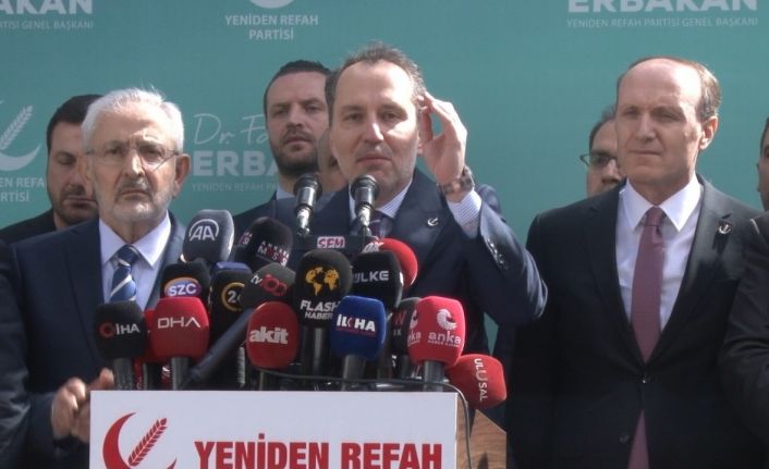 Yeniden Refah Partisi yoluna tek başına devam etme kararı aldı