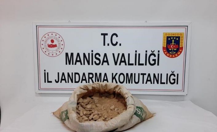 Yolda bulunan 14 kilo eroin soruşturmasında 3 şüpheli tutuklandı