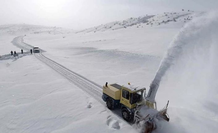 Yozgat’ta kar nedeniyle 15 köy yolu ulaşıma kapandı