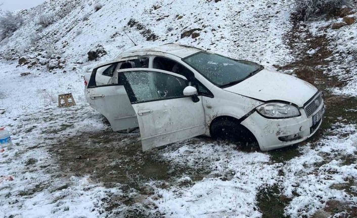 Yozgat’ta otomobil şarampole yuvarlandı: 5 yaralı