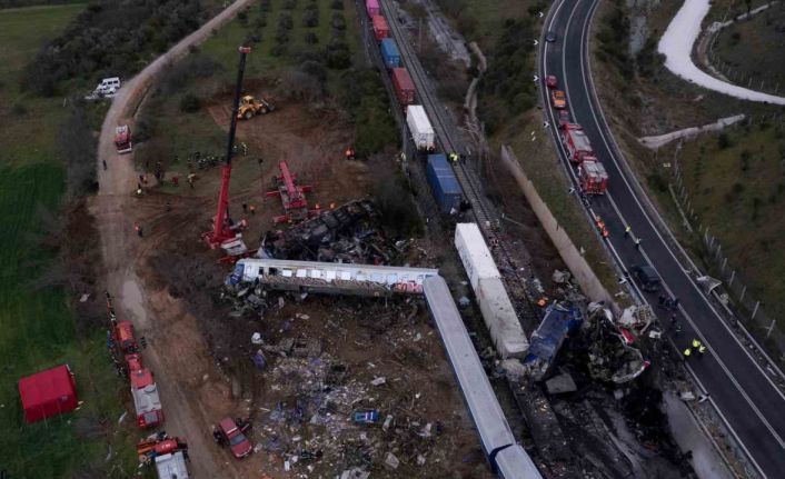 Yunanistan’daki tren kazasında can kaybı 36’ya yükseldi