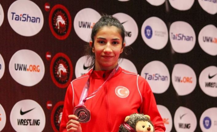 Zehra Demirhan, bronz madalya kazandı