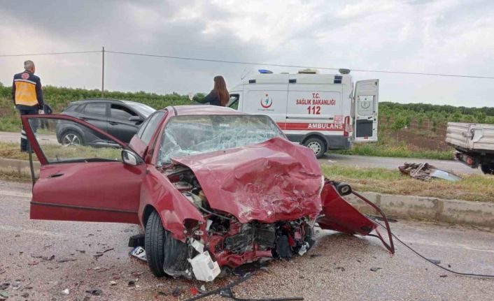 Adana’da trafik kazası:1 ölü 2 yaralı