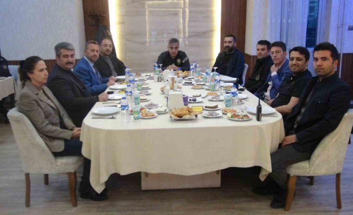 Ağrı Emniyet Müdürü Aydın, iftarını polislerle birlikte açtı