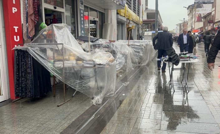 Ağrı’da sağanak etkili oluyor