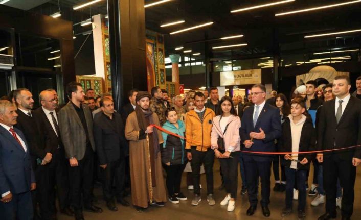 "Altın Çağ’da Bilim" sergisi ziyarete açıldı