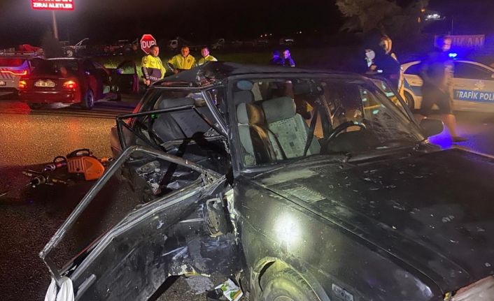 Amasya’da 3 otomobilin karıştığı zincirleme kaza: 2 ölü, 8 yaralı