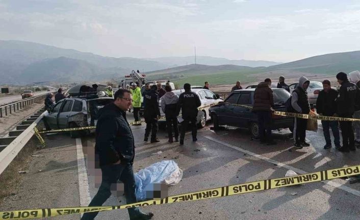 Ankara’da zincirleme trafik kazası: 1 ölü, 11 yaralı