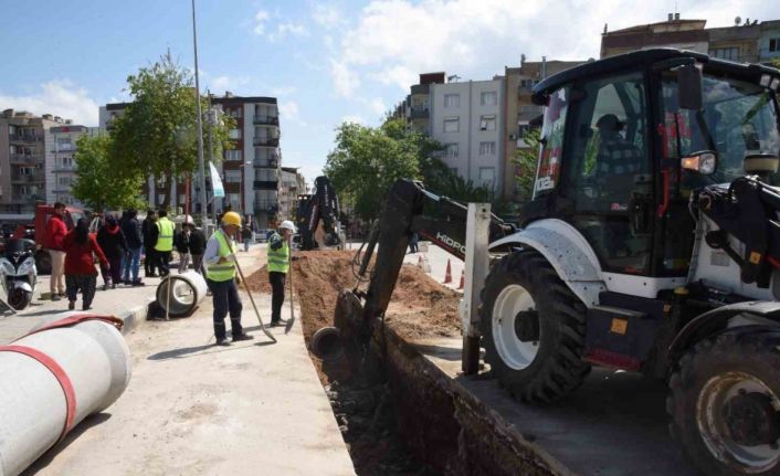 Avni Gemicioğlu Caddesinin 2. etap çalışmaları başladı