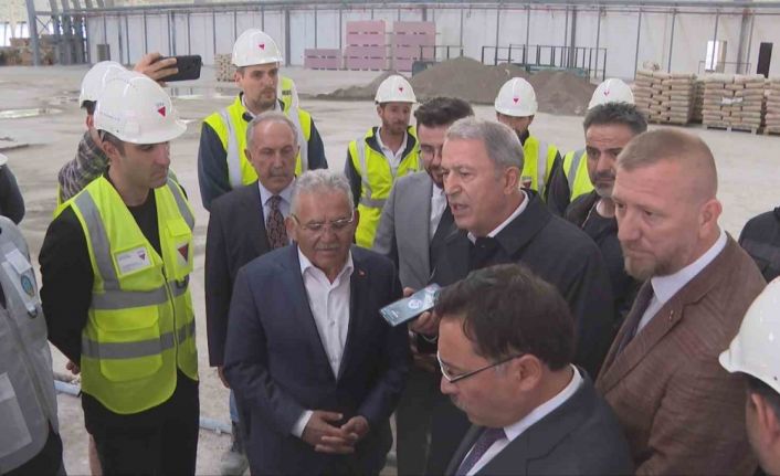 Bakan Akar’dan Kayseri Havalimanı Yeni Terminal Binası inşaatında inceleme