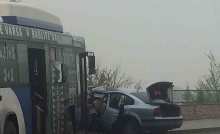 Başkent’te halk otobüsü ile otomobil çarpıştı: 1 ölü