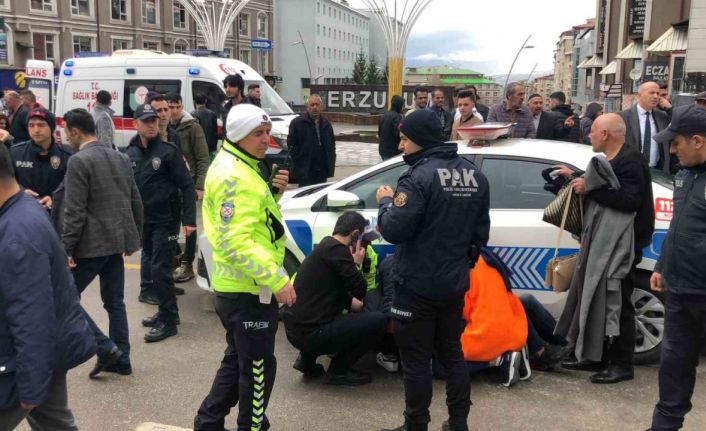 Cadde ortasında bıçaklı kavga
