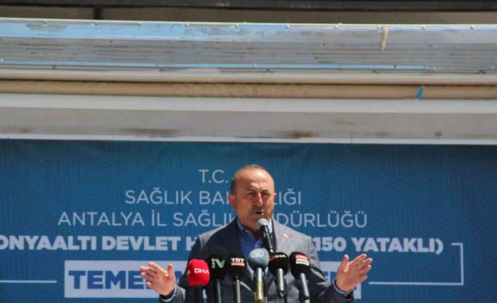 Çavuşoğlu: "Sudan’da bize el uzatan insanları bırakamayız"