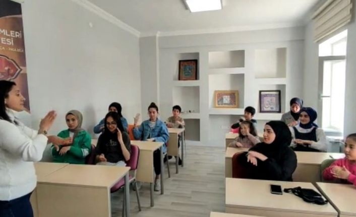 Çekerek’te işaret dili kursuna ilgi her geçen gün artıyor