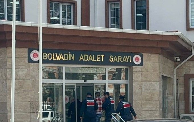 Cezaevi firarisi ticari takside yakalandı