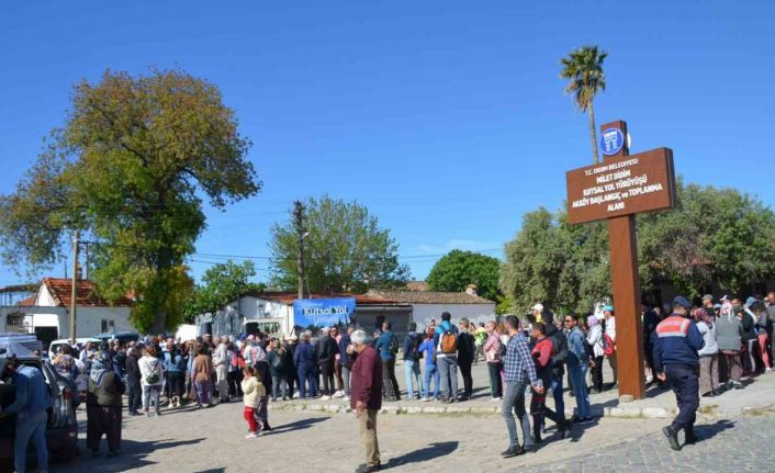 Didim Vegfest’te geleneksel kutsal yol yürüyüşü gerçekleştirildi