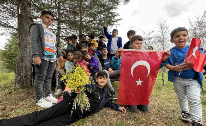 Elazığ’da depremzede çocuklara doğal terapi