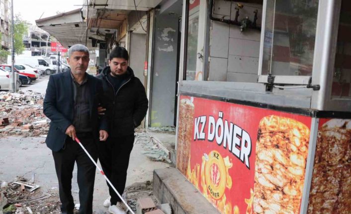 Engelli döner ustası konteyner dükkan için yetkililerden yardım bekliyor