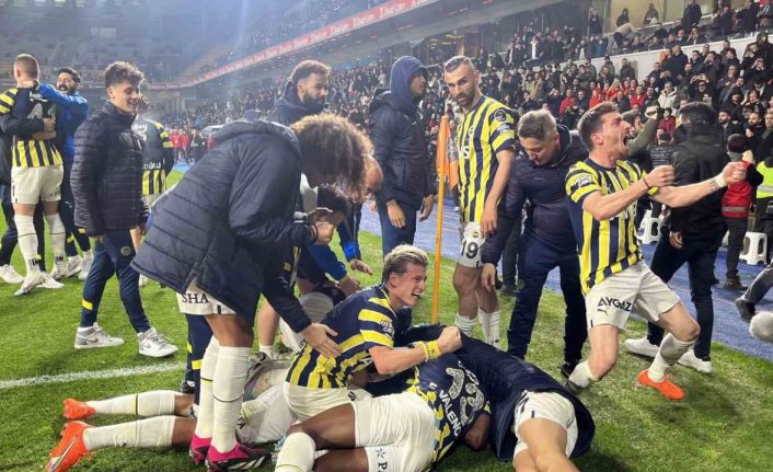 Fenerbahçe, deplasmanda yine geriden gelerek kazandı