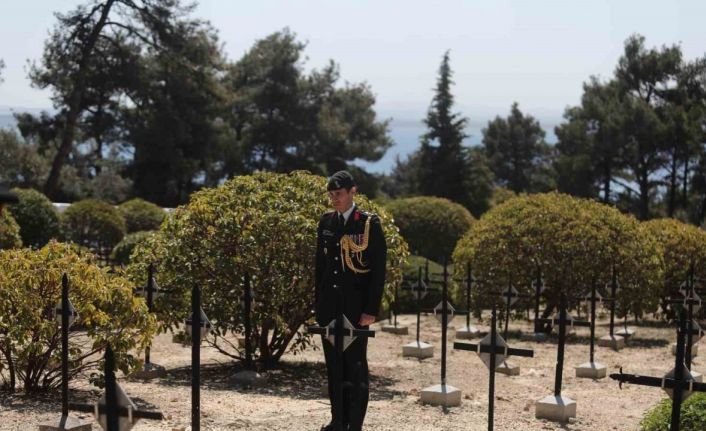 Fransız ve İngiliz Anıtı’nda tören düzenlendi