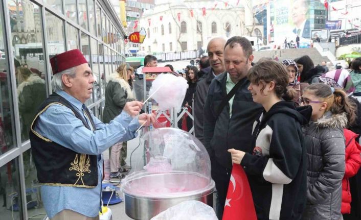 Gaziosmanpaşalı çocukların "23 Nisan" coşkusu