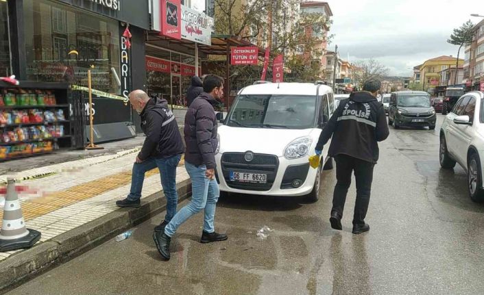 Kaldırımda yürürken silahlı saldırıya uğradı