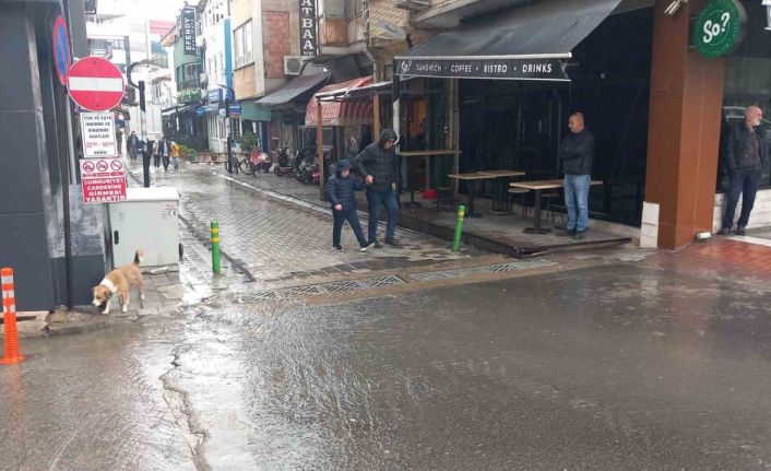 Kırklareli’nde sağanak ve dolu etkili  oldu