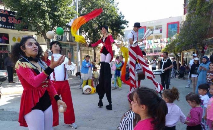 Kuşadası’nda çifte bayram sevinci yaşanıyor
