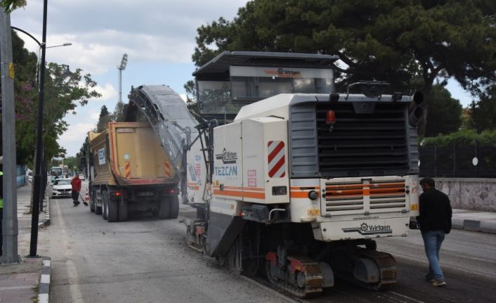 Manisa’daki caddeler yenileniyor