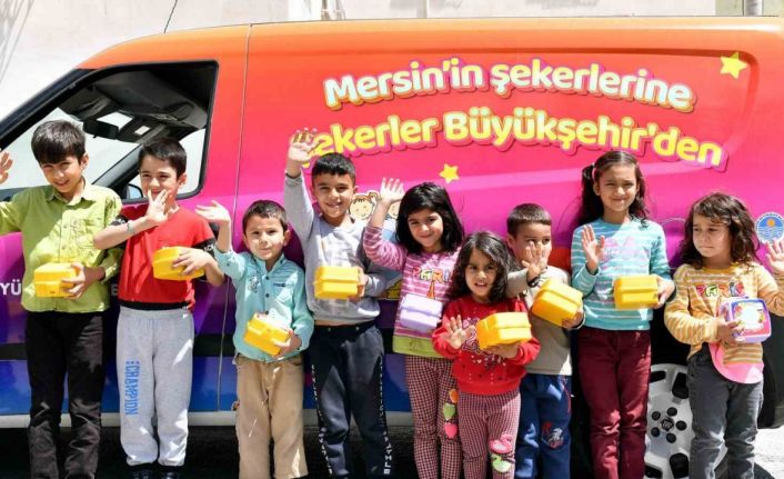 Mersin’de çocuklara 60 bin beslenme kutusu dağıtıldı