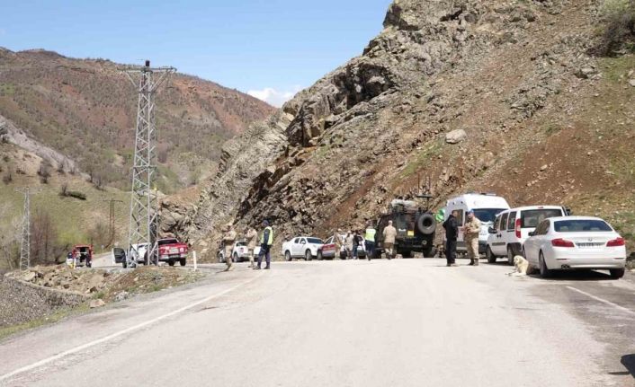 Munzur Çayı’na düşen 3 genci arama çalışmaları sürüyor