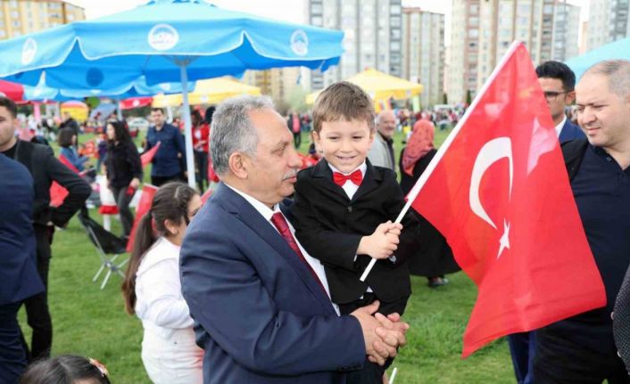 Talas’ta Çocuklara Çifte Bayram Coşkusu