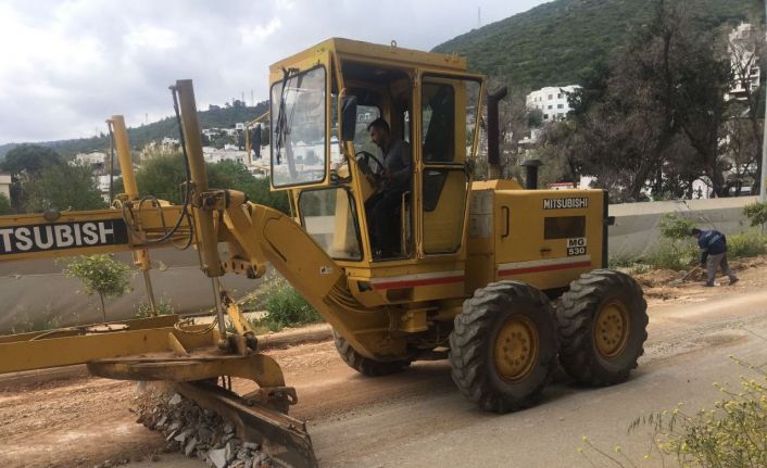 Torba Mahallesi’nde asfaltlama çalışması yapılıyor
