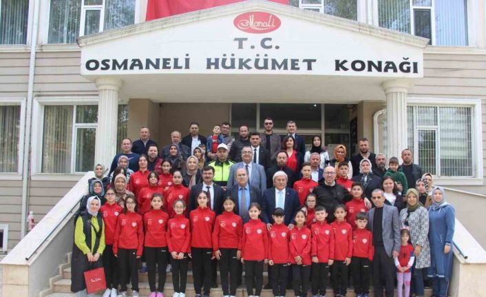 Türkiye Karate Şampiyonası için yola çıktı