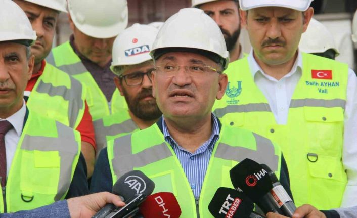 Adalet Bakanı Bozdağ, Şanlıurfa’da şehir hastanesi inşaatını gezdi