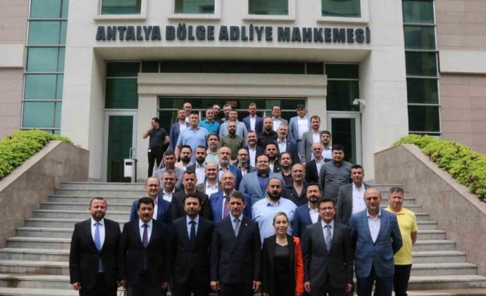 AK Parti Antalya milletvekilleri mazbatalarını aldı