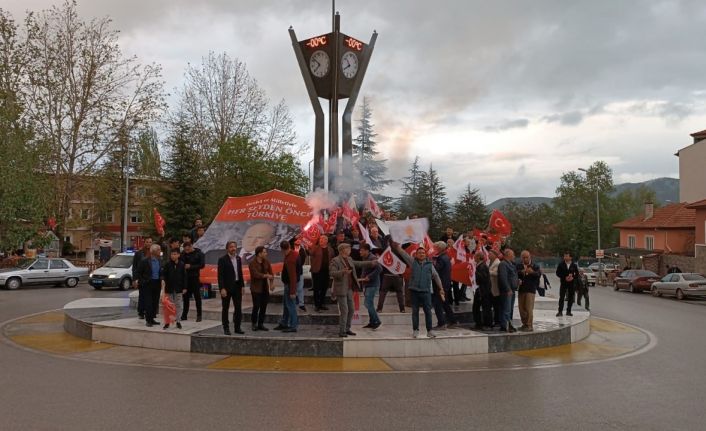 AK Parti’nin Denizli’deki kalesinde seçim kutlaması