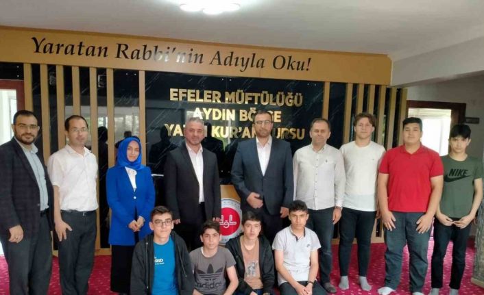 Aydın İl Müftüsü Güneş hafızların sevincine ortak oldu