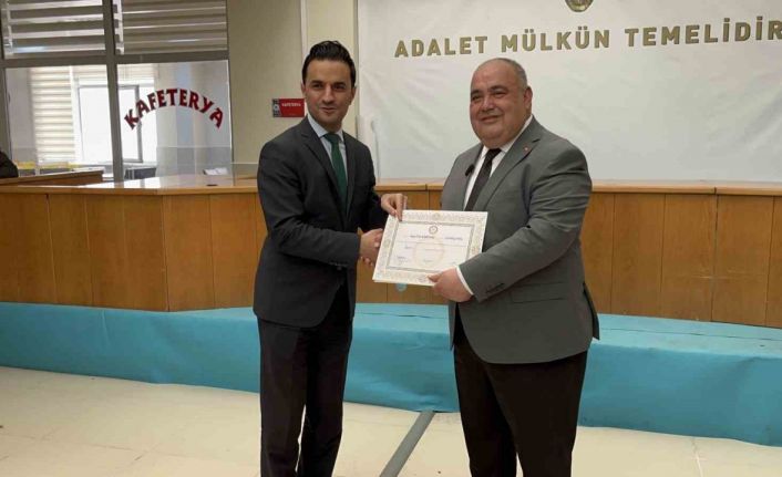 Bartın’da AK Parti’den milletvekili seçilen Aldatmaz mazbatasını aldı