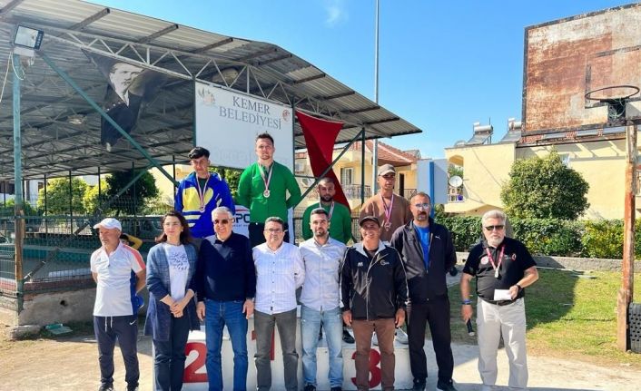 BARÜ’lü sporcular Türkiye Petank Şampiyonasında gururlandırdı