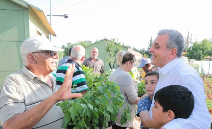 Beyazgül, Hobi Bahçesi sakinlerine isot fidesi dağıttı