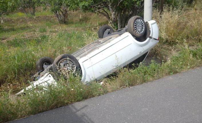 Buharkent’te otomobil takla attı: 1 yaralı