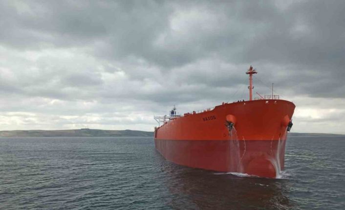 Çanakkale Boğazı’nda boş tanker makine arızası yaptı