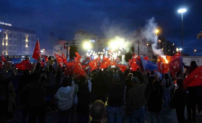 Erdoğan’ın zaferi Çanakkale’de kutlandı