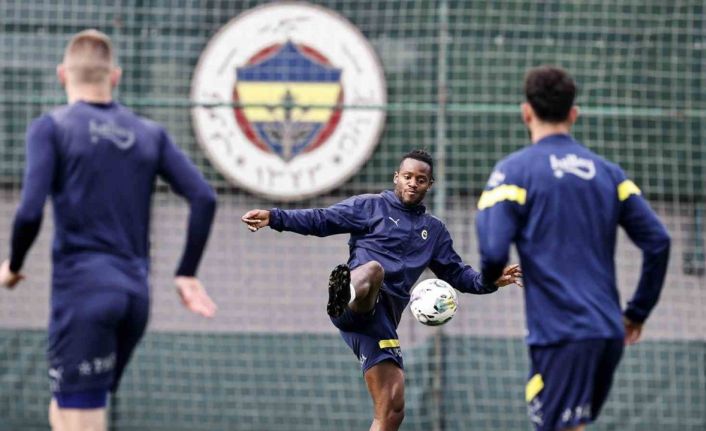 Fenerbahçe’de Sivasspor maçı hazırlıklarına başladı