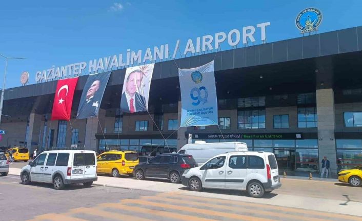 Gaziantep hava sahası tanımlanamayan cisim nedeniyle uçuşlara kapatıldı