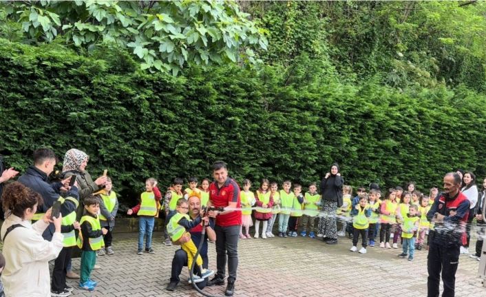 Giresun’da öğrencilere itfaiye tanıtıldı