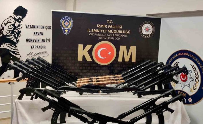 İzmir polisinden silah kaçakçılarına darbe